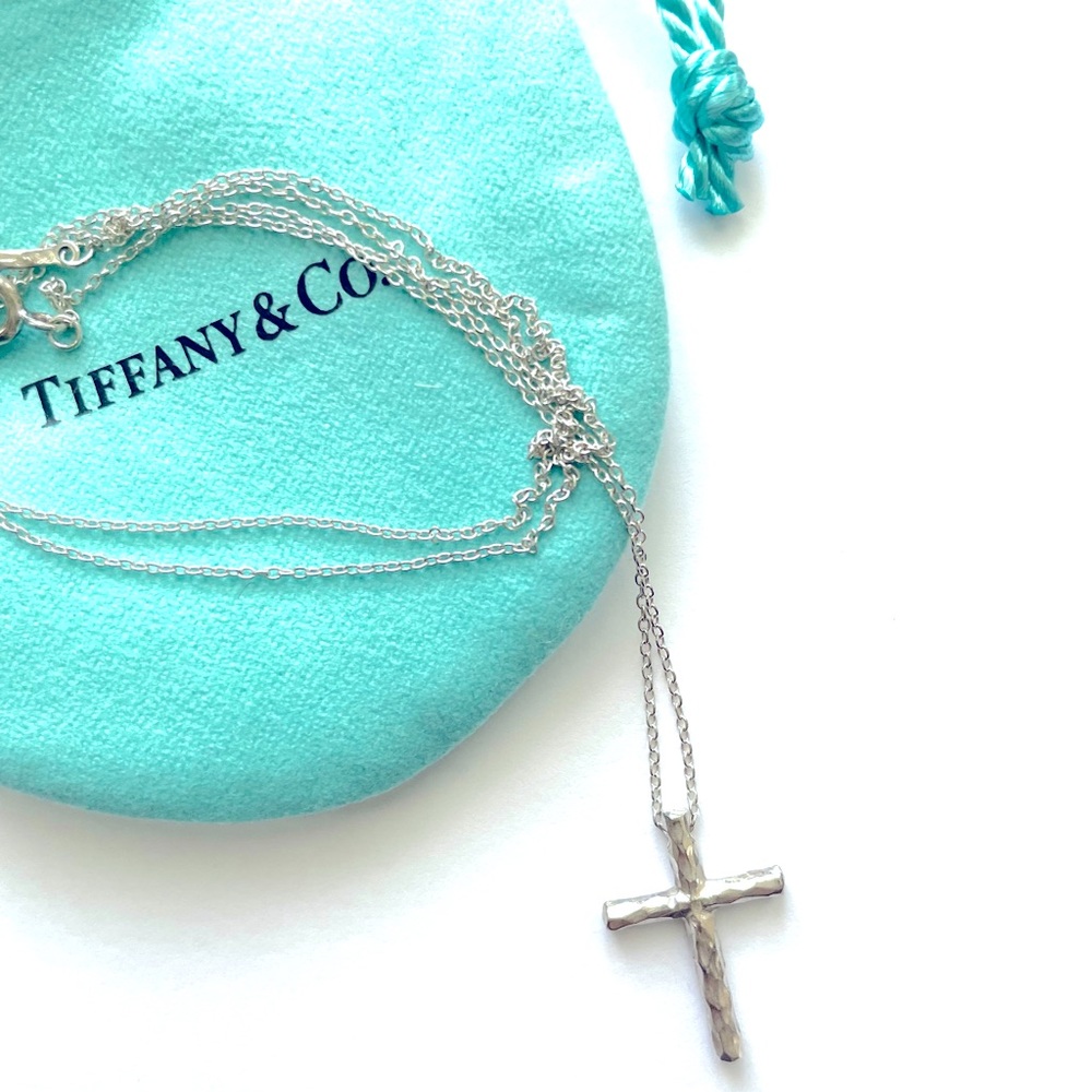 Tiffany and Co. Paloma Piccaso Sterling Silver Hammered Cross Necklace RARE!